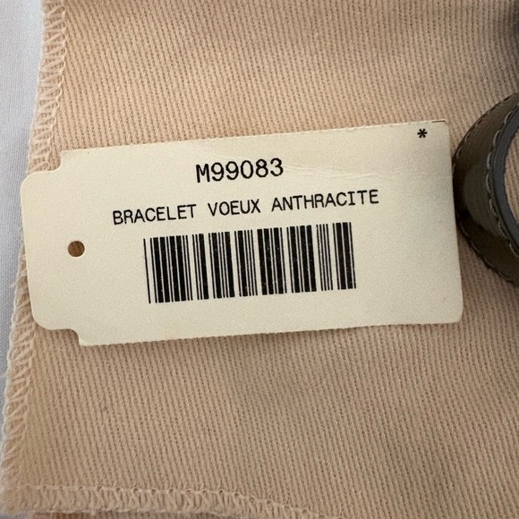 Louis Vuitton Authentic Cyber Epi Wish Bracelet - Green - Picture 10 of 12